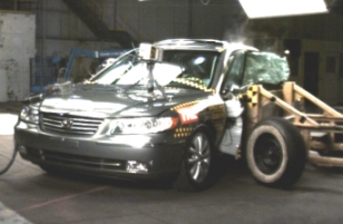 NCAP 2006 Hyundai Azera side crash test photo