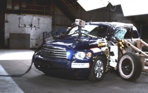 NCAP 2006 Chevrolet HHR side crash test photo
