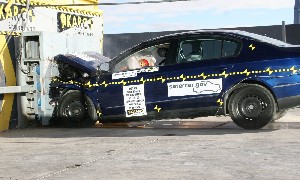 NCAP 2006 Volkswagen Passat front crash test photo