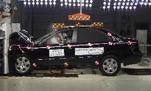 NCAP 2006 Hyundai Sonata front crash test photo