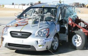 NCAP 2007 Kia Rondo side crash test photo