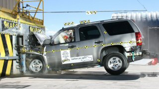 NCAP 2007 Chevrolet Tahoe front crash test photo