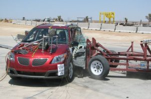 NCAP 2007 Pontiac Vibe side crash test photo