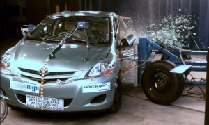 NCAP 2007 Toyota Yaris side crash test photo