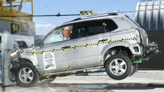 NCAP 2008 Hyundai Tucson front crash test photo