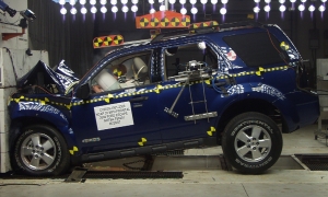 NCAP 2008 Ford Escape front crash test photo