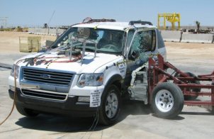 NCAP 2008 Ford Explorer side crash test photo
