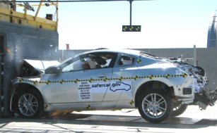 NCAP 2009 Nissan Altima front crash test photo