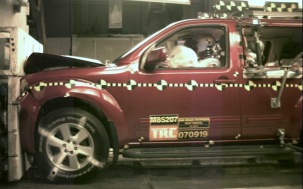 NCAP 2009 Nissan Pathfinder front crash test photo