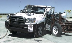NCAP 2009 Toyota Tacoma side crash test photo