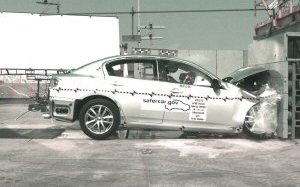 NCAP 2010 Infiniti G37 front crash test photo