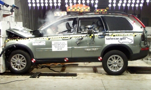 NCAP 2010 Volvo XC90 front crash test photo
