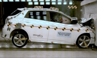 NCAP 2010 Toyota Matrix front crash test photo