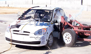 NCAP 2010 Hyundai Accent side crash test photo