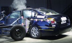 NCAP 2010 Nissan Altima side crash test photo