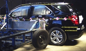 NCAP 2010 Chevrolet Equinox side crash test photo