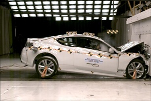 NCAP 2010 Hyundai Genesis Coupe front crash test photo
