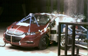 NCAP 2010 Honda Insight side crash test photo