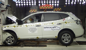 NCAP 2010 Nissan Rogue front crash test photo