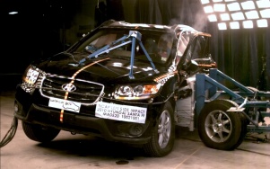 NCAP 2010 Hyundai Santa Fe side crash test photo