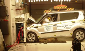 NCAP 2010 Kia Soul front crash test photo