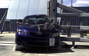 NCAP 2011 Toyota Camry side pole crash test photo