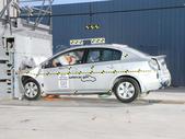NCAP 2011 Nissan Sentra front crash test photo