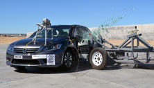 NCAP 2013 Honda Accord side crash test photo