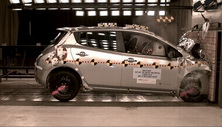 NCAP 2013 Nissan Leaf front crash test photo