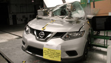 NCAP 2014 Nissan Rogue side pole crash test photo
