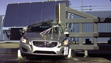 2015 Volvo S60 T6 R-Design Side Pole Crash Test