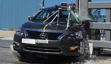 2015 Nissan Altima Side Pole Crash Test