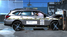 NCAP 2015 Subaru Outback front crash test photo