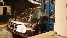 NCAP 2015 Honda CR-V side pole crash test photo