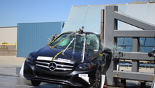 2016 Mercedes-Benz C-Class Hybrid Side Pole Crash Test