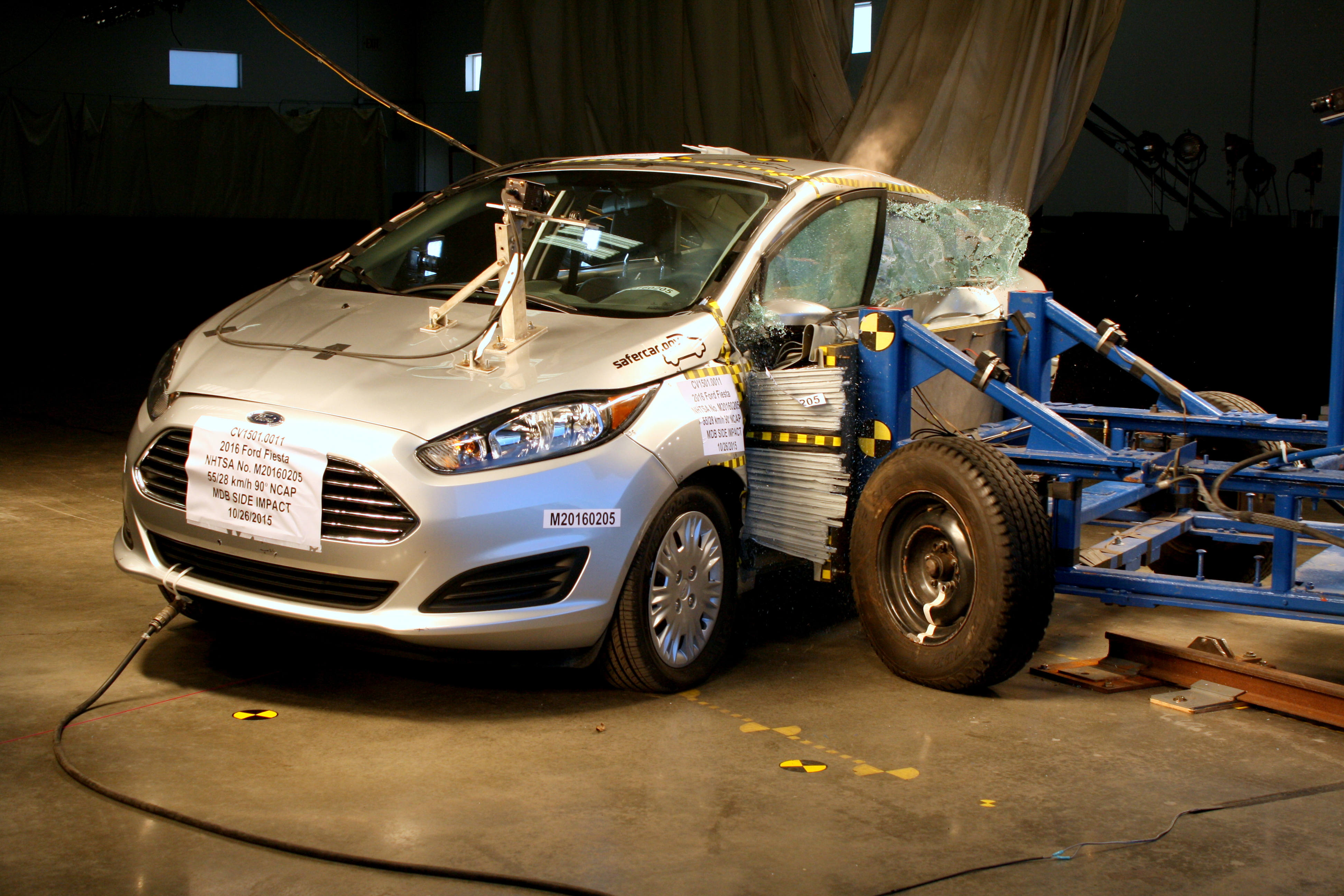2016 Ford Fiesta Sedan Side Crash Test