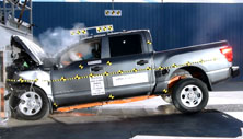 NCAP 2018 Nissan Titan front crash test photo