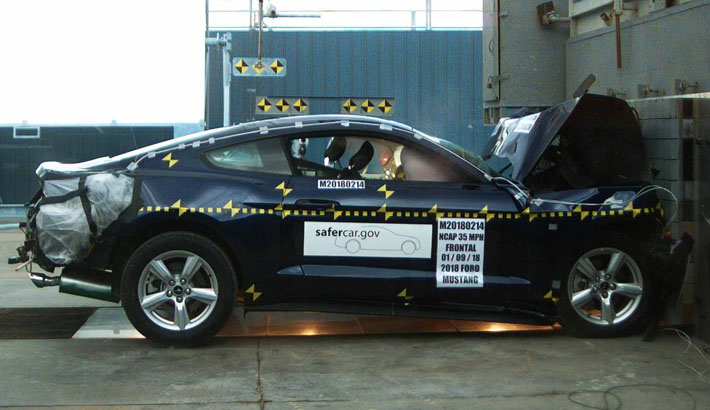 NCAP 2018 Ford Mustang front crash test photo