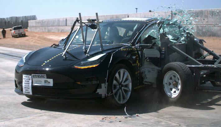 NCAP 2018 Tesla Model 3 side crash test photo