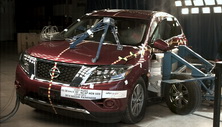 NCAP 2019 Nissan Pathfinder side crash test photo