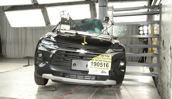 2019 Chevrolet Blazer Side Pole Crash Test
