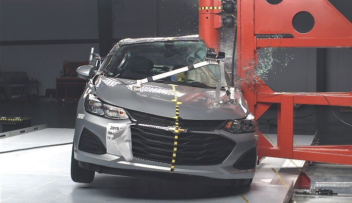 NCAP 2019 Chevrolet Cruze side pole crash test photo