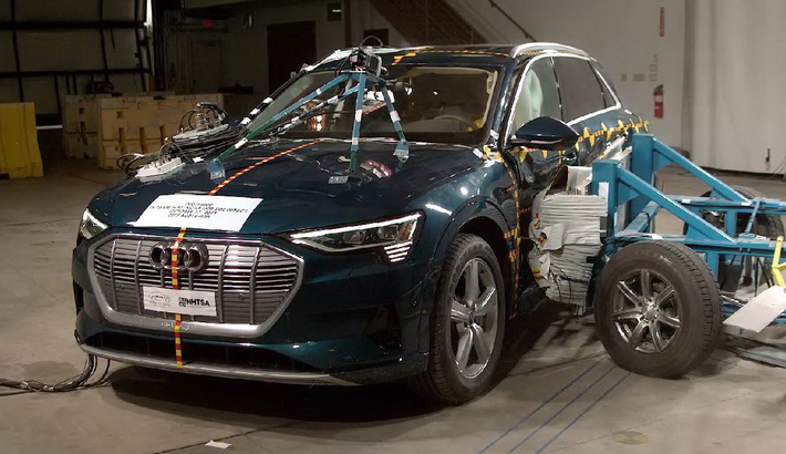 2019 Audi e-tron Side Crash Test