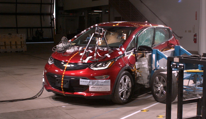 NCAP 2020 Chevrolet Bolt side crash test photo