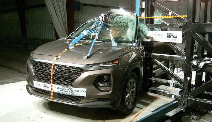 2020 Hyundai Santa Fe Side Pole Crash Test