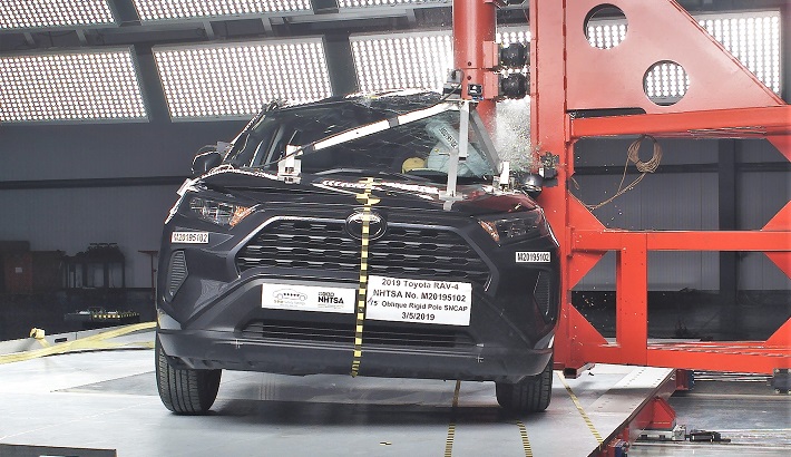 2020 Toyota RAV4 Side Pole Crash Test