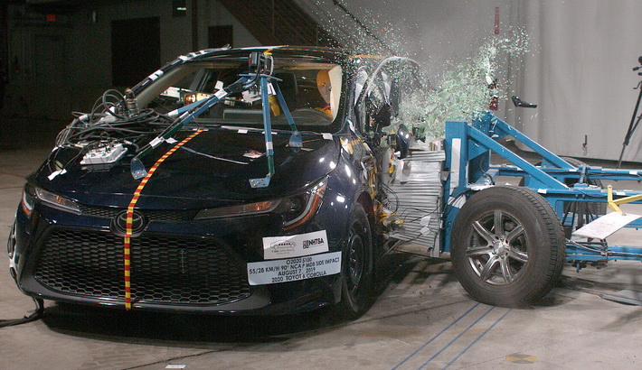 NCAP 2020 Toyota Corolla Hybrid side crash test photo