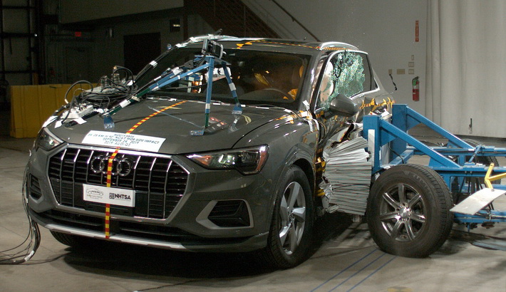 2020 Audi Q3 Side Crash Test