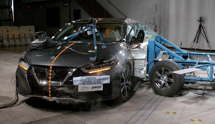 NCAP 2020 Nissan Maxima side crash test photo