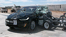 NCAP 2021 Tesla Model X side crash test photo